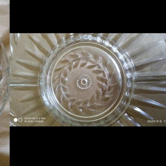 Over sized clear glass sectional plater unused - Picture 2 of 5